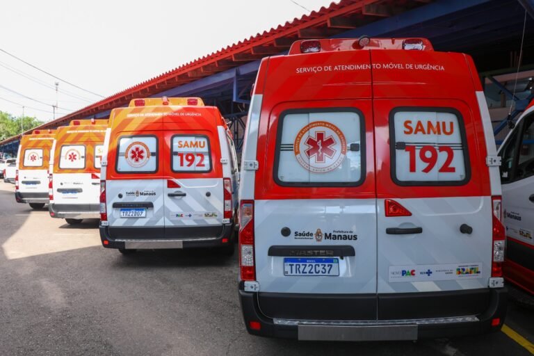 Prefeito David Almeida reforça atendimento pré-hospitalar com entrega de cinco novas ambulâncias ao Samu Manaus