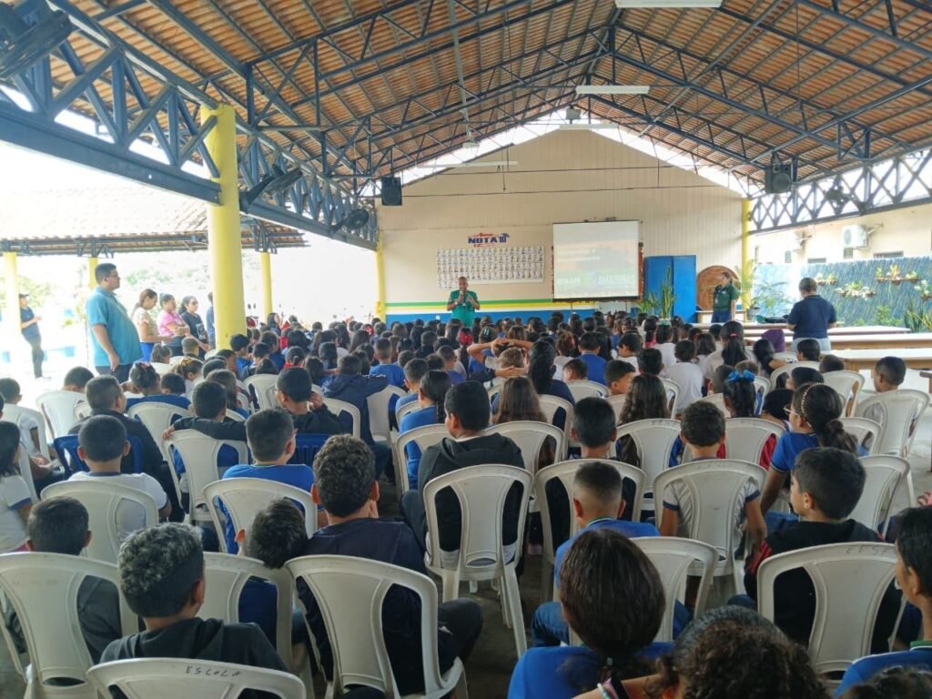 Ipaam alcança mais de 4 mil estudantes com ações ambientais em Eirunepé