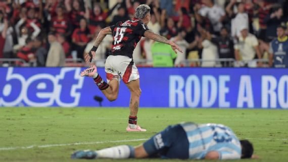 Carrascal decide , Flamengo vence Racing no Maracanã e fica a um empate da final da Libertadores