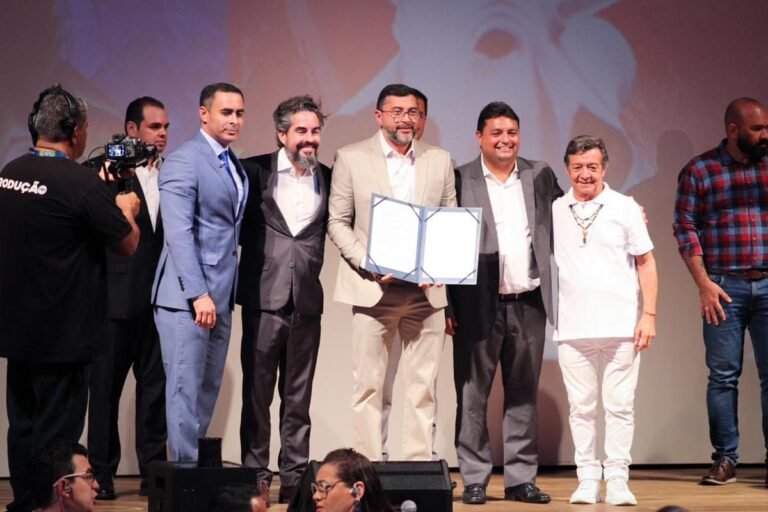 Festival de Parintins 2026 deve movimentar cerca de R$ 200 milhões na economia do Amazonas