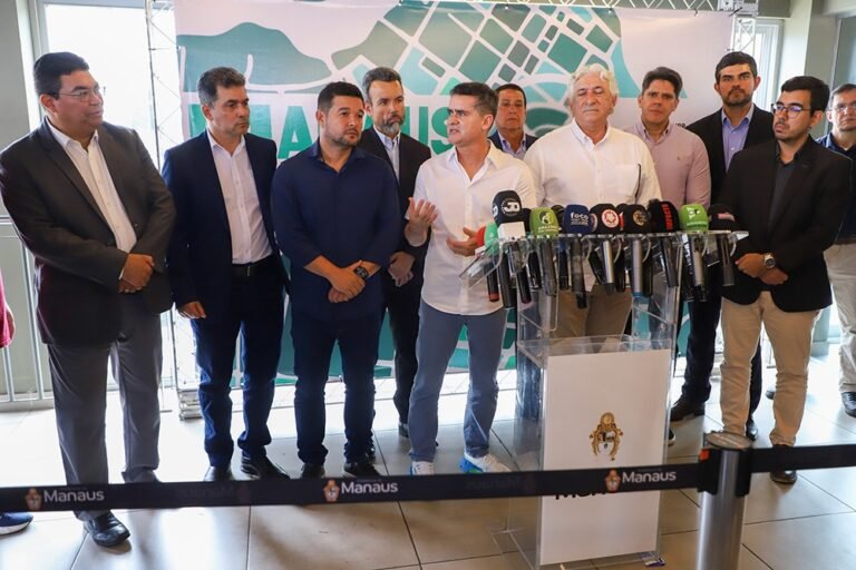 David Almeida antecipa saída da Prefeitura e intensifica cenário político para 2026