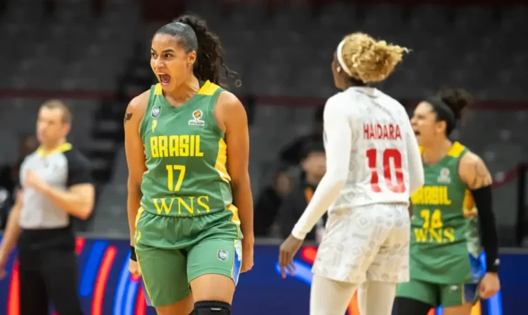Brasil vence Mali e ainda está na briga por uma vaga na Copa do Mundo de basquete feminino