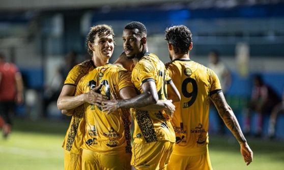 No Carlos Zamith, Amazonas derrota Ituano e assume liderança da Série C