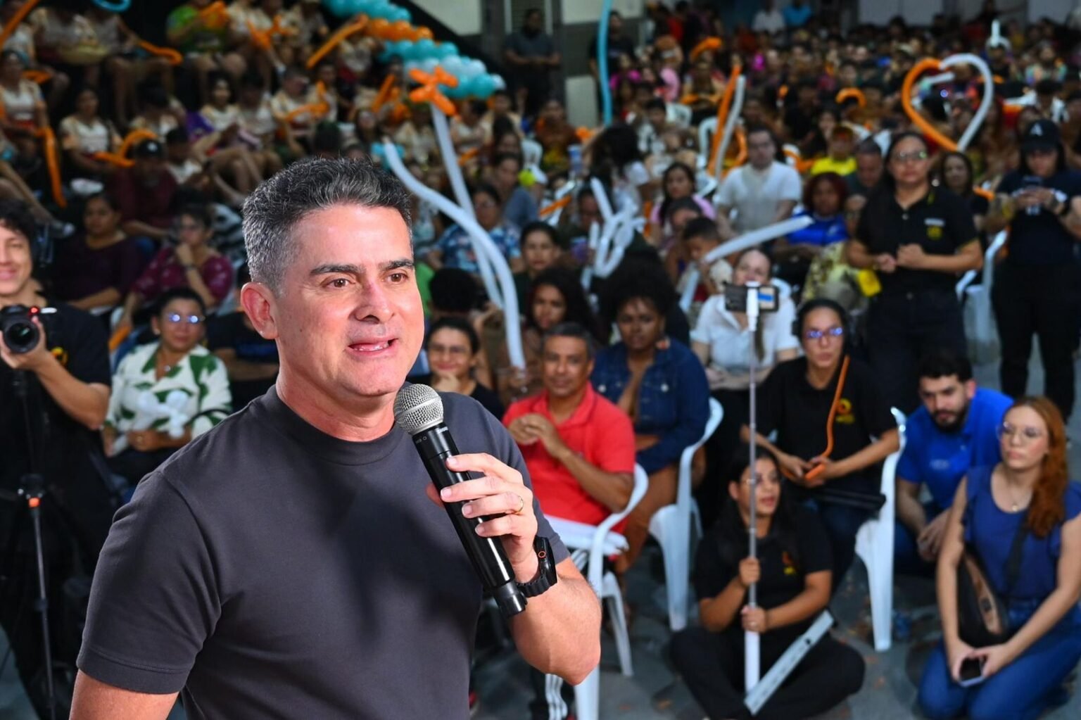 David Almeida reúne lideranças culturais em ato político e fortalece articulação para 2026
