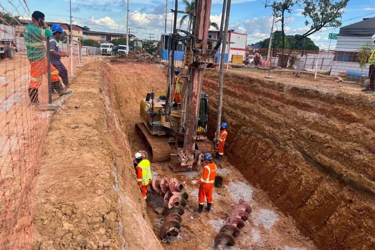 Construção do complexo viário Passarão avança com concretagem de 118 estacas profundas em Manaus