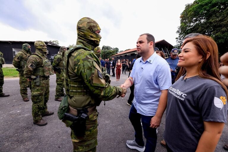 Amazonas ganha novo tanque tático e terá criação do Bope para reforçar segurança pública