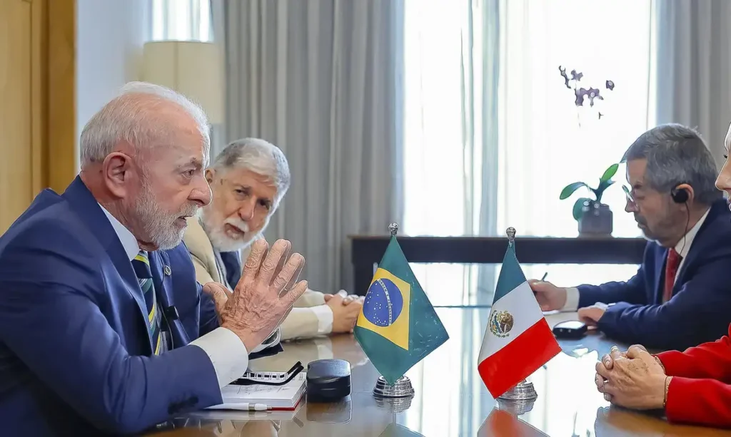 Lula vê semelhanças entre atos no México e protestos que marcaram o Brasil em 2013