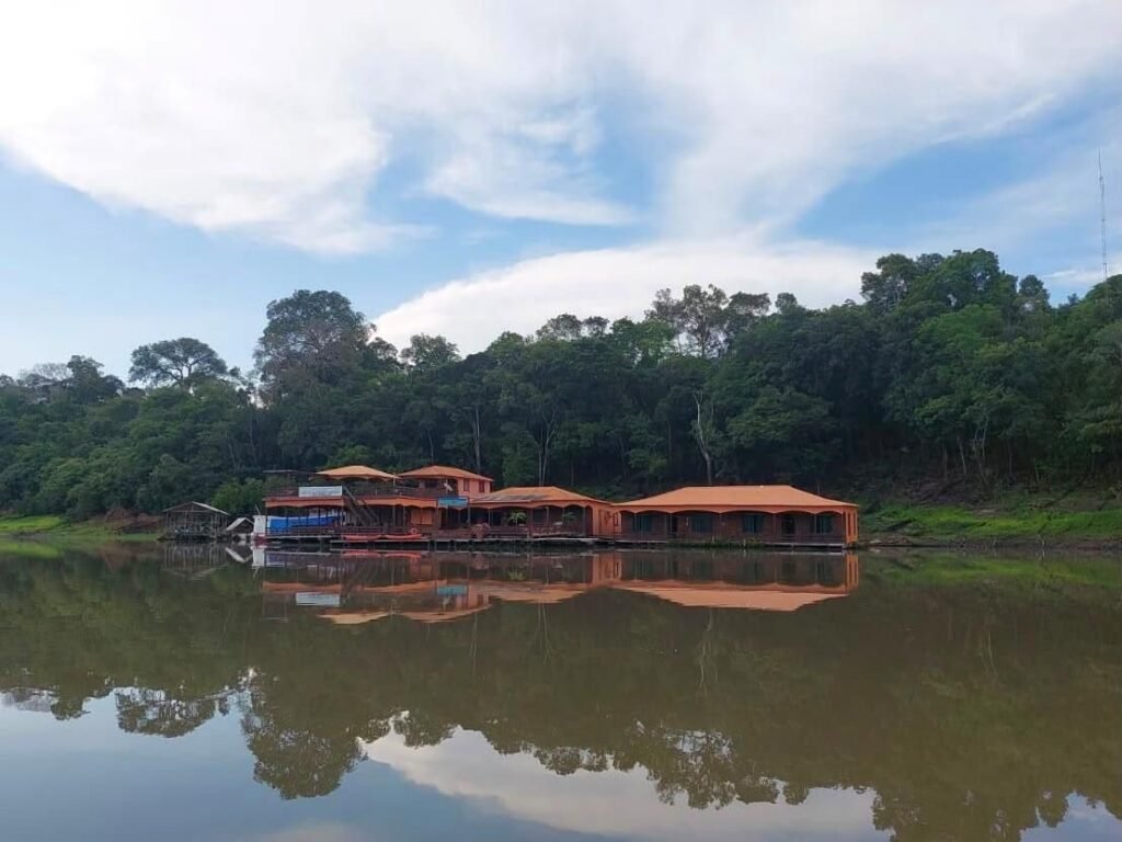Ipaam promove regularização de hotéis de pesca no Careiro