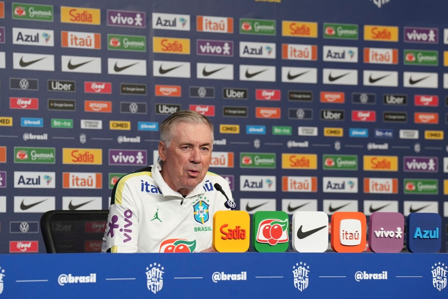 Ancelotti promove mudanças para amistoso contra o Egito