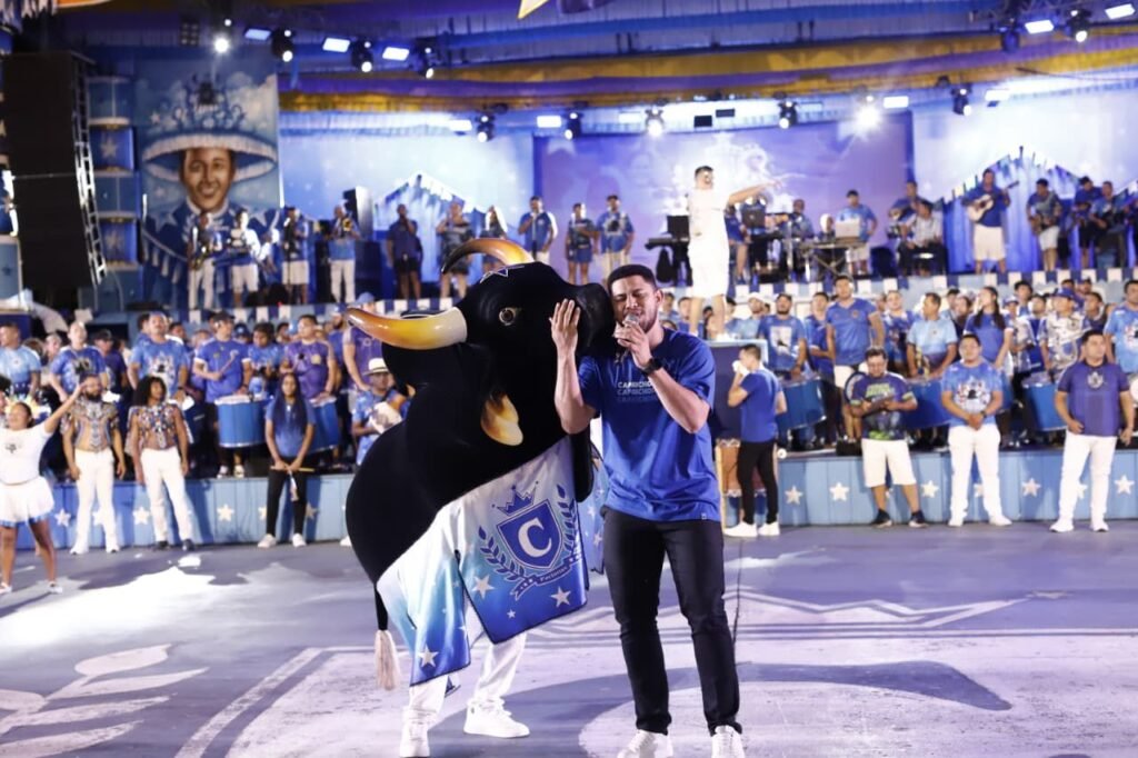 Caprichoso reúne torcida e testa espetáculo para o Festival em primeiro ensaio técnico