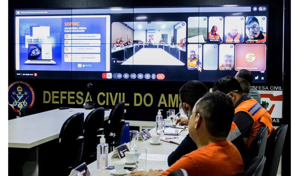 Cheia no Amazonas afeta mais de 223 mil pessoas e deixa 22 municípios em emergência