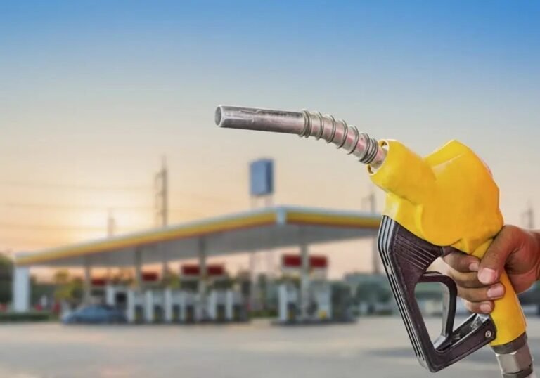 Petrobras adere à subvenção federal e ajusta preço do diesel em R$ 1,12 por litro