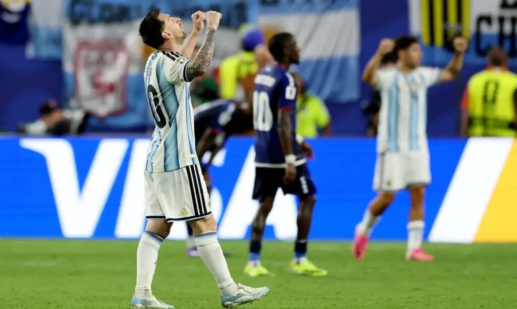 Argentina supera Cabo Verde na prorrogação e avança às oitavas da Copa do Mundo