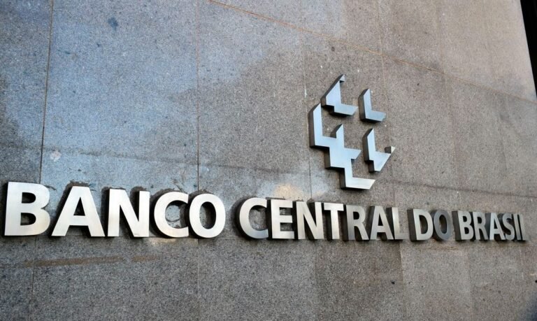Receita Federal e Banco Central terão concursos com 316 vagas autorizadas; editais devem sair em até seis meses