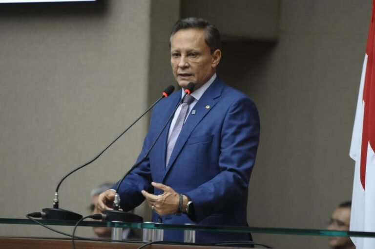 Adjuto Afonso é eleito presidente da Aleam e comanda Casa Legislativa até janeiro de 2027