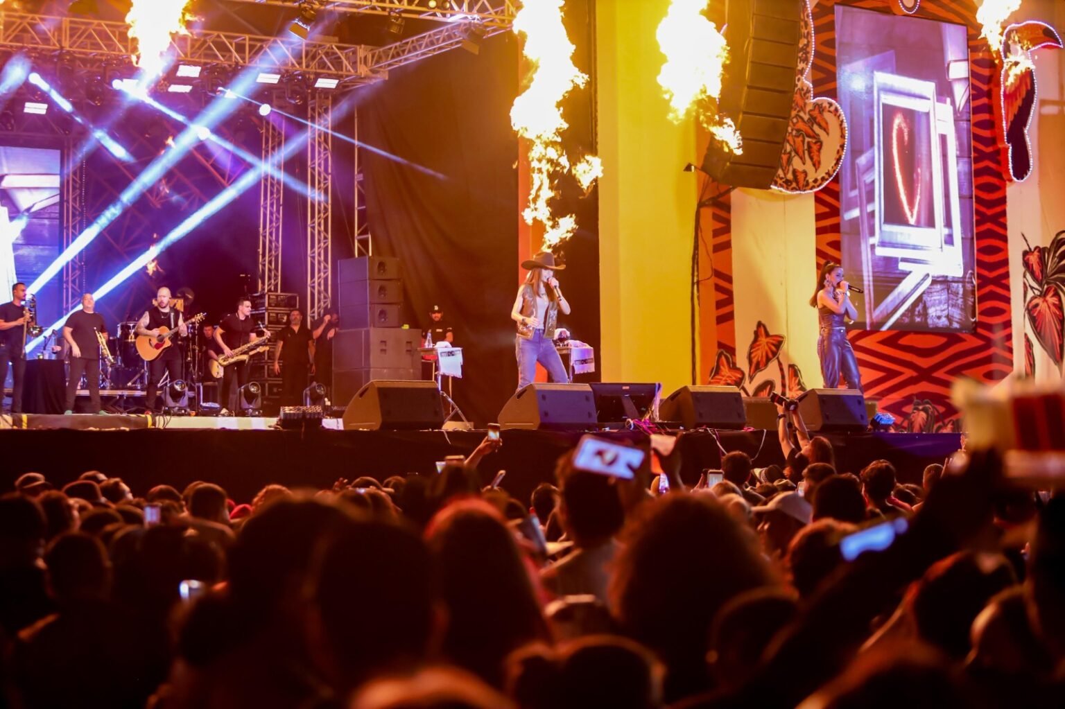 Maiara e Maraisa abrem programação de shows dos 94 anos de Coari