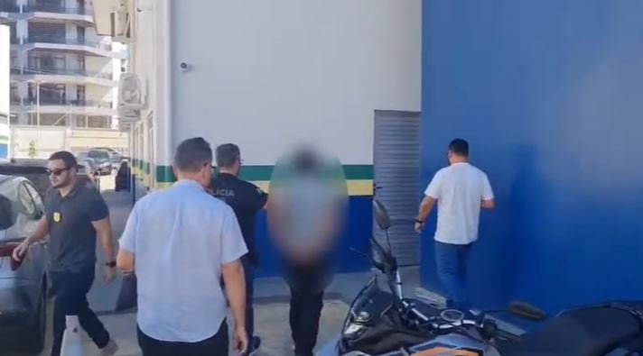 Escritor de livros infantis é preso em Manaus por compartilhar material de abuso sexual