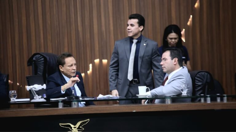 Deputados cobram explicações da Âmbar Energia sobre tarifas e contratos no Amazonas
