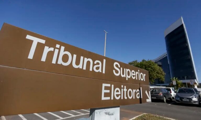 Eleitor tem até 20 de agosto para solicitar voto em trânsito