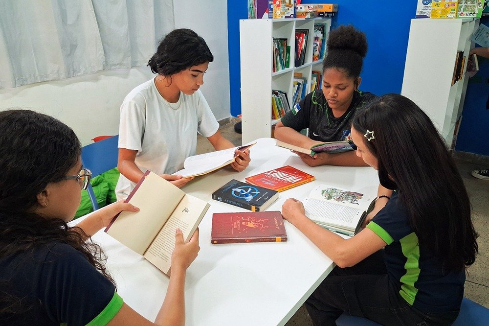 ‘Dia da Motivação da Leitura’ leva atividades literárias a 518 escolas de Manaus