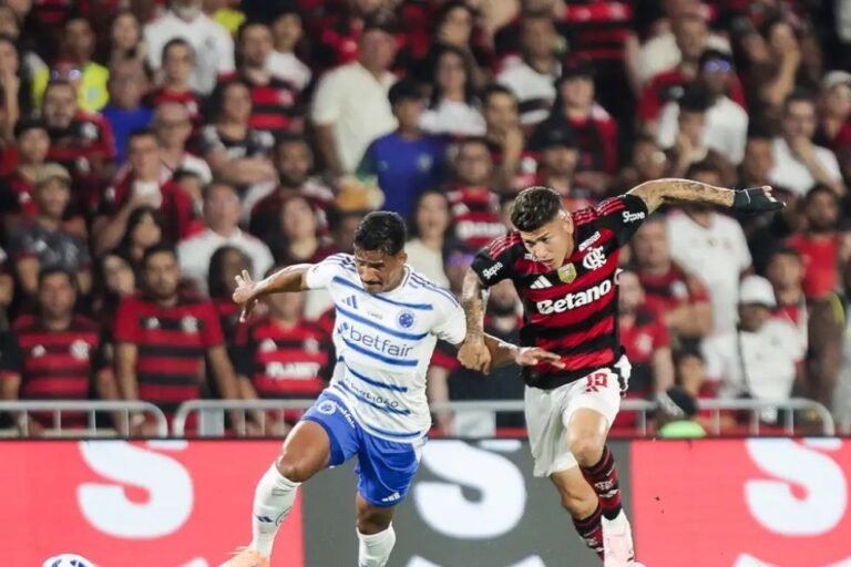 Flamengo e Cruzeiro decidem vaga nas quartas da Libertadores no Maracanã