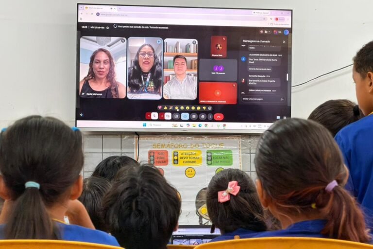 Ciberencontro reúne grêmios estudantis da rede municipal de Manaus