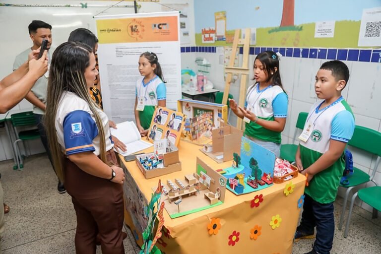 Semed realiza Feira de Ciências com 107 projetos na DDZ Norte
