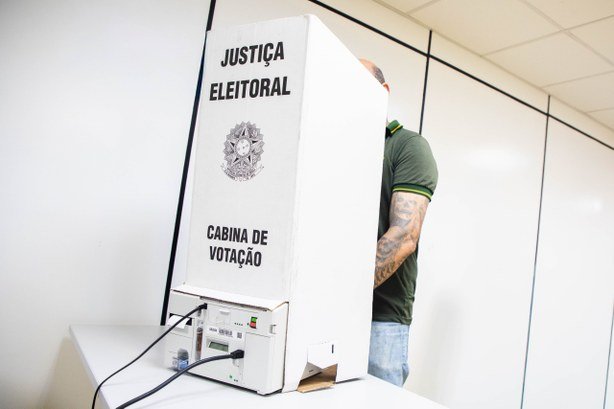 Eleitores de Manaus devem conferir mudanças nos locais de votação, alerta TRE-AM