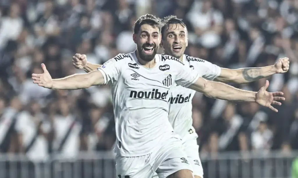 Santos vence Vasco, conquista primeira vitória fora de casa e deixa o Z-4 do Brasileirão