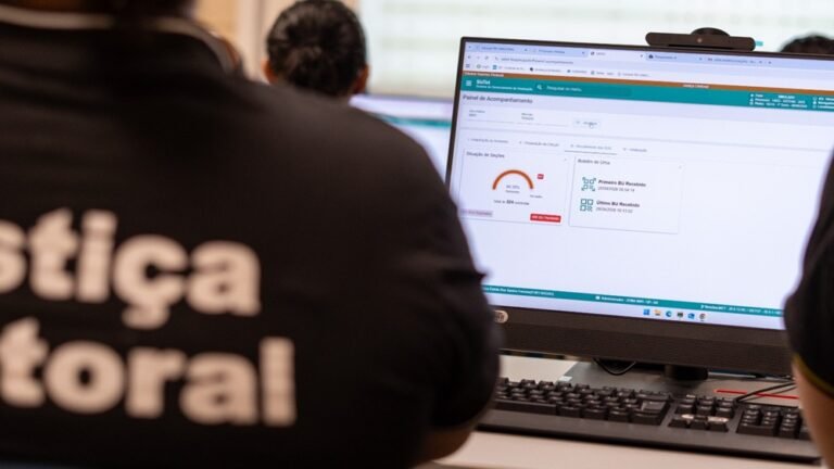 TRE-AM estreia sistema para coleta de arquivos das urnas em 1.582 seções nas Eleições 2026