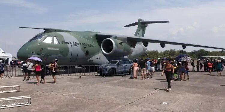 Domingo Aéreo terá caças, helicópteros e atrações gratuitas em Manaus