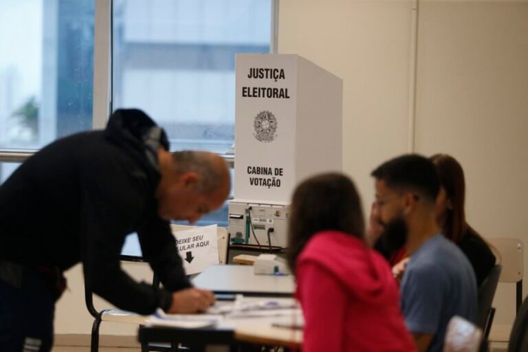 Candidatos não podem ser presos até 6 de outubro; veja regras