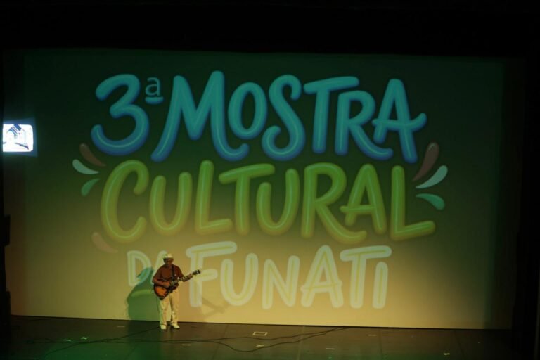 Mostra Cultural da FUnATI destaca arte e protagonismo da pessoa idosa no Teatro Amazonas