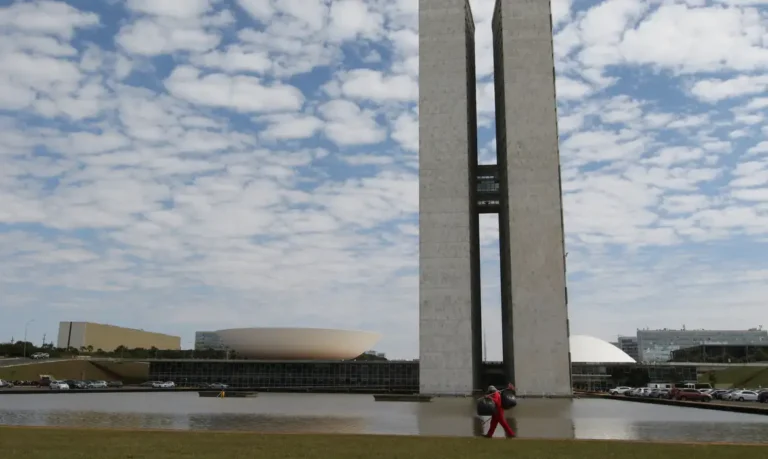Senado vota fim da escala 6×1 e redução da jornada na próxima terça-feira